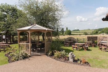 meadow farm redditch by marstons inns