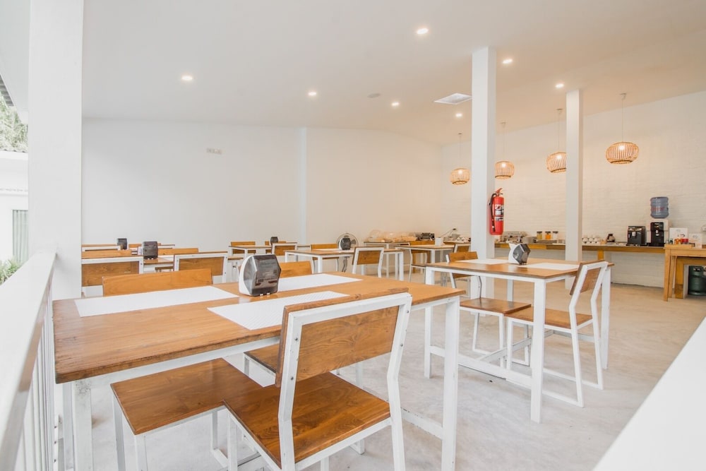 whalecome aonang resort