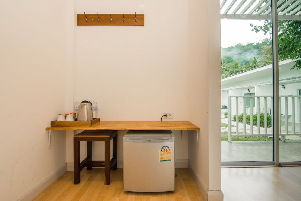 whalecome aonang resort