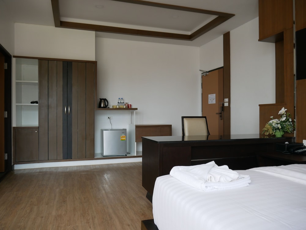 blu hotel nakhon phanom