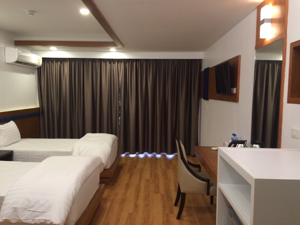 blu hotel nakhon phanom