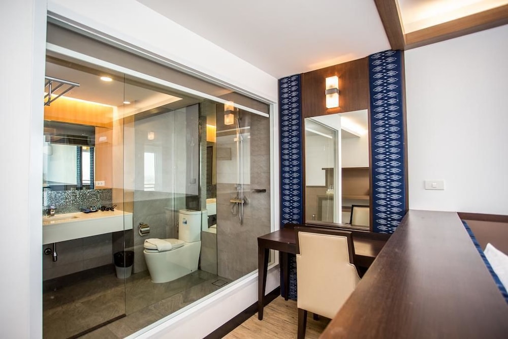 blu hotel nakhon phanom