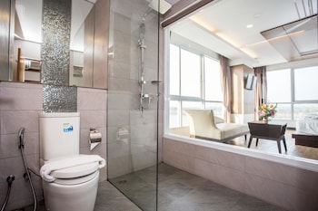 blu hotel nakhon phanom