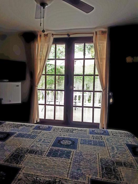hibiscus house bed and breakfast