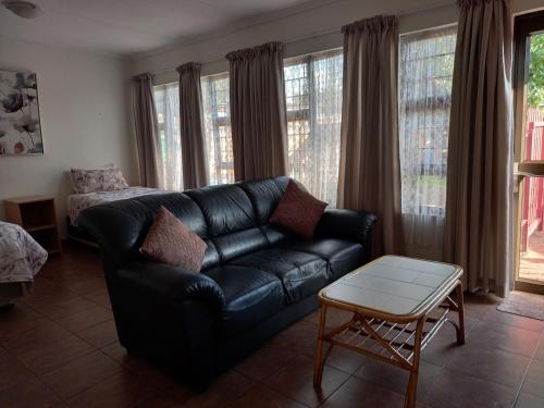 white rose guest house