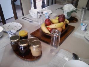 white rose guest house