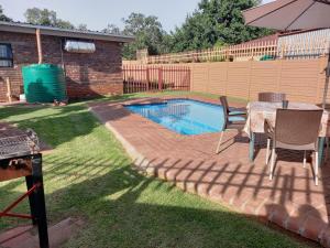 white rose guest house