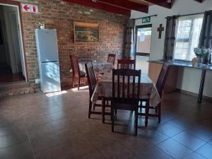 white rose guest house