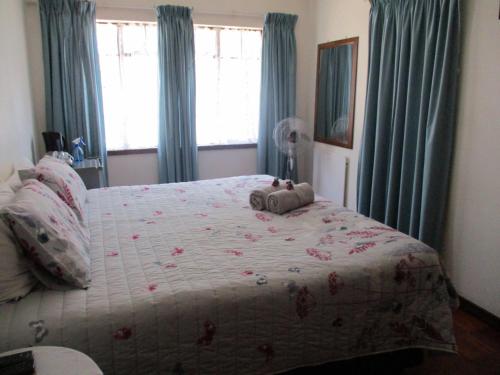 white rose guest house
