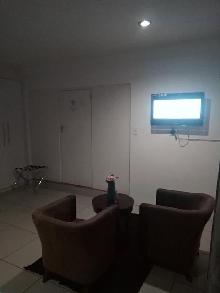 bruno comfort suites