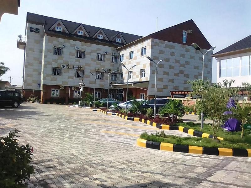 Forever Hotel & Suites,Nigeria>>Owerri,3 star