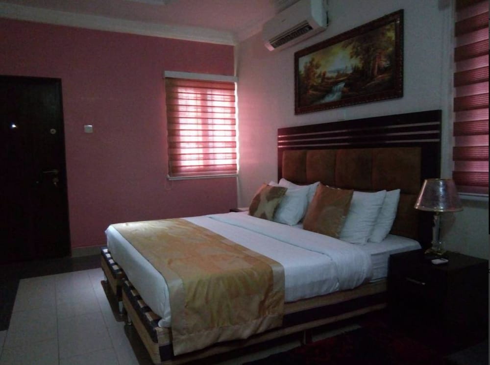 crown apartments extended stay suites