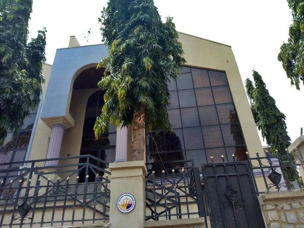 crown apartments extended stay suites