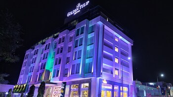Golden Tulip Essential Jaipur,Mi Road,4 star