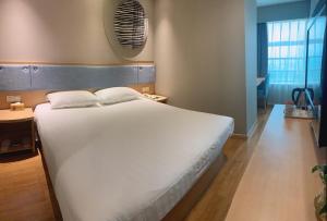 home inn mianyang peoples park