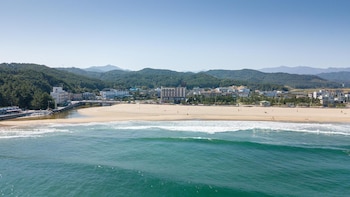 yangyang alps beach