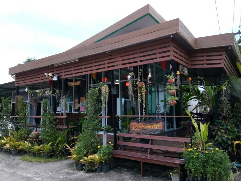 m grand hotel