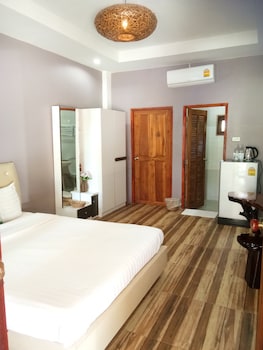 m grand hotel