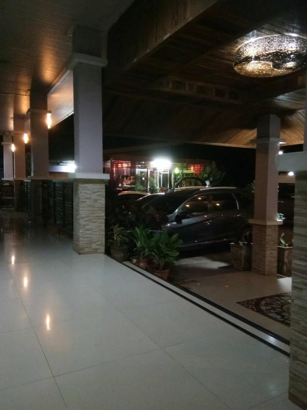 m grand hotel