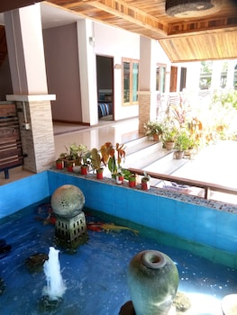 m grand hotel