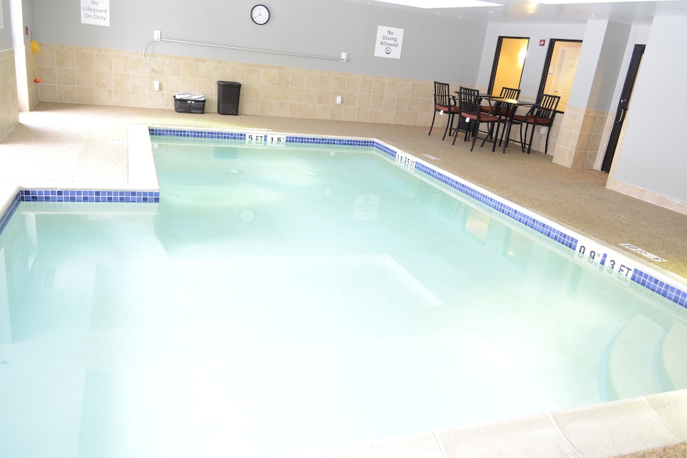 holiday inn express biddeford by ihg