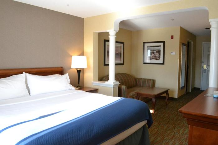 holiday inn express biddeford by ihg