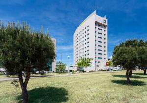 bandb hotel madrid aeropuerto t4