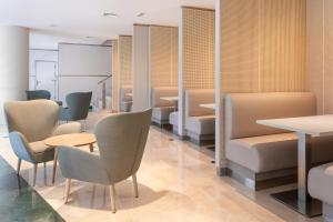 B&B Hotel Madrid Aeropuerto T4,,4 star
