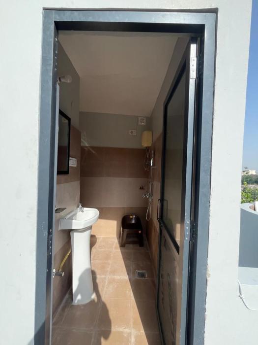 green backpackers hostel adults only