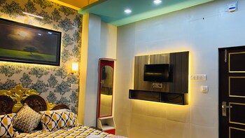 hotel royal island sundarban