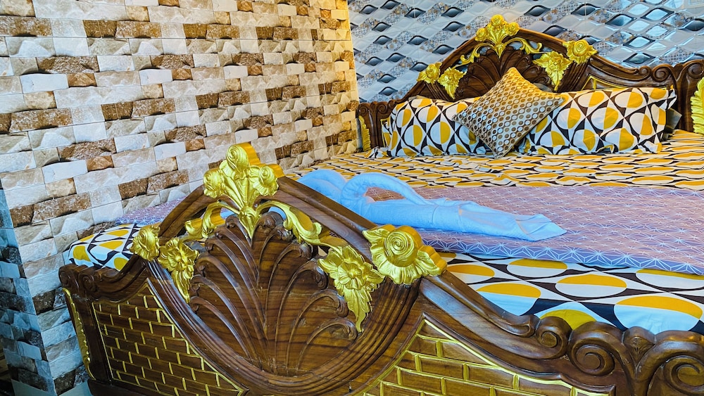 hotel royal island sundarban