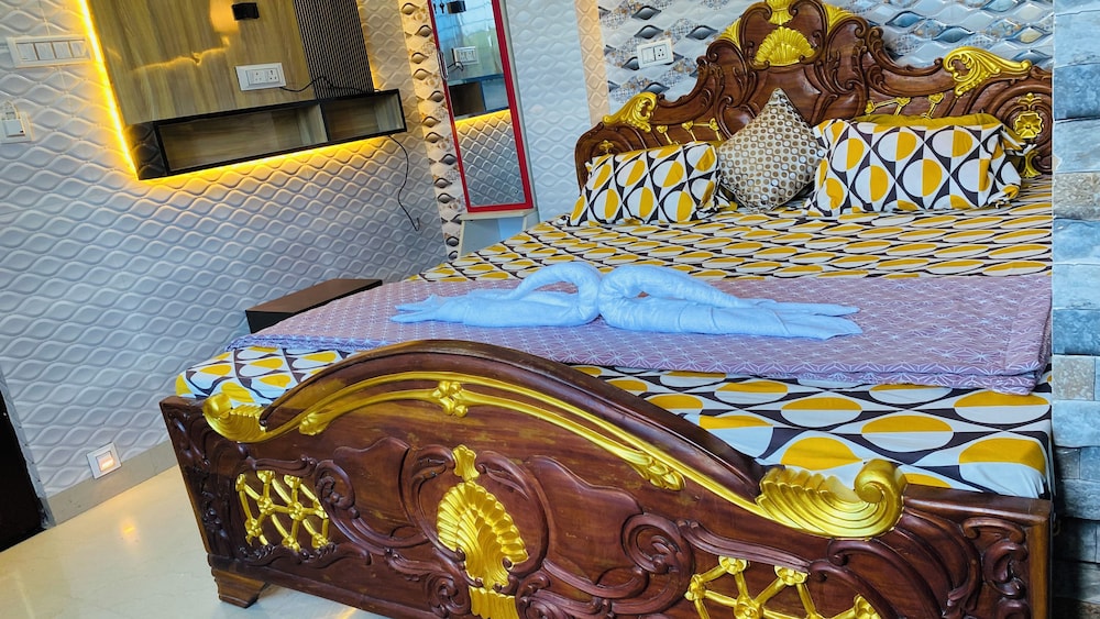 hotel royal island sundarban