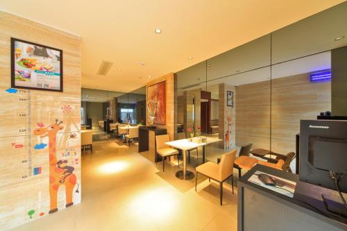jinjiang inn longyan zhongshan road pedestrian street