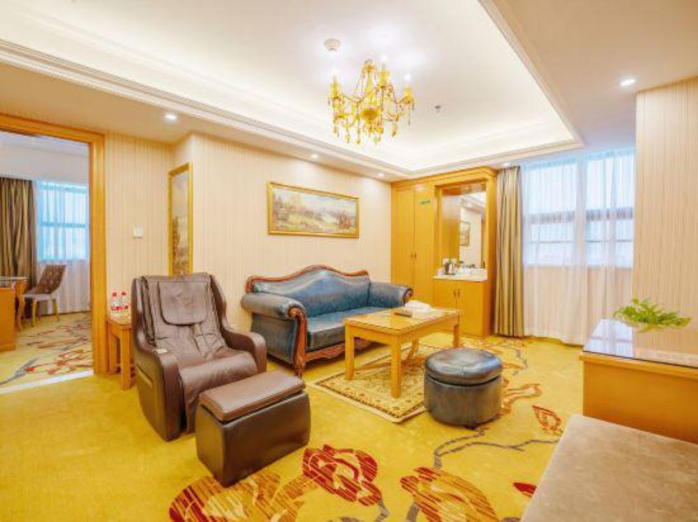 vienna hotel chaozhou bus station