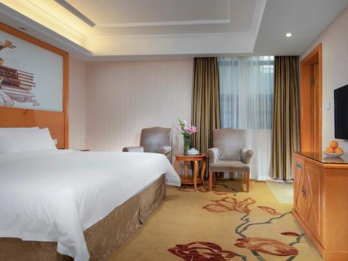 vienna hotel chaozhou bus station
