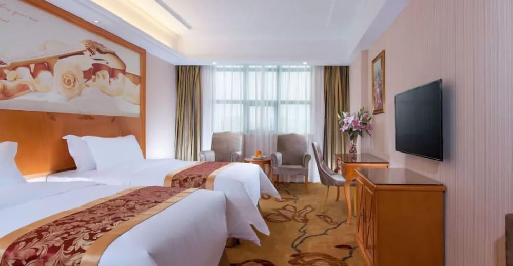 vienna hotel chaozhou bus station