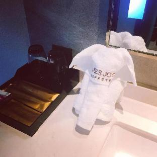 james joyce coffetel xian huaqing chi branch