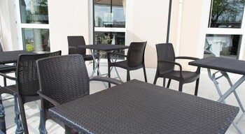 inter hotel blois nord le cosy