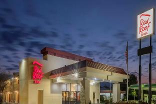 red roof inn bloomington normal university