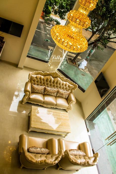 lilly hotel