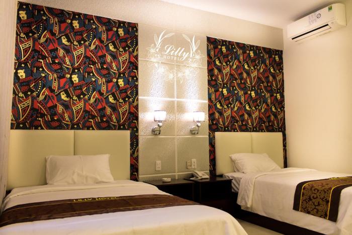 lilly hotel