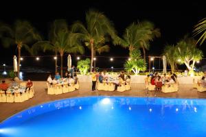 hon rom 2 resort