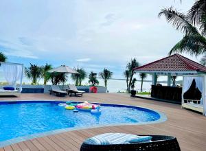 hon rom 2 resort