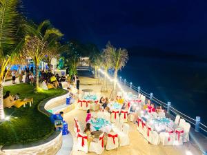 hon rom 2 resort