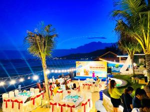 hon rom 2 resort