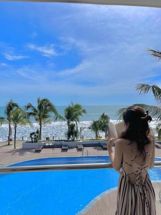 hon rom 2 resort