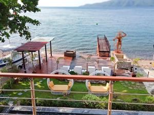 paradiso rito waterfront oasis