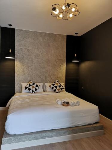 the entaneer poshtel hostel