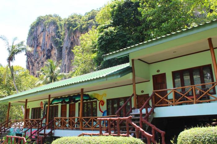 chill out bar and bungalows