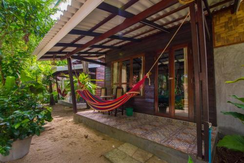 the bananas bungalow